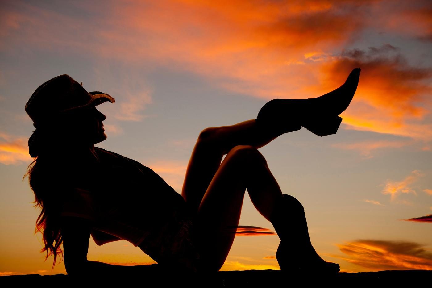 Wild West themed hen party at sunset at a Marbella villa